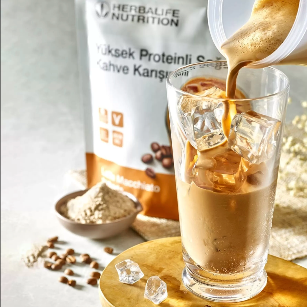 Herbalife Yüksek Proteinli Soğuk Kahve Karışımı Latte Macchiato